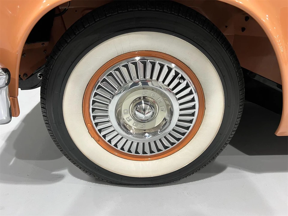 1957 Ford Thunderbird 1st Gen - Image 21 of 31