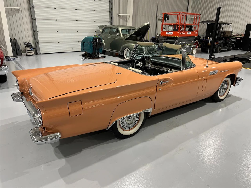 1957 Ford Thunderbird 1st Gen - Image 17 of 31