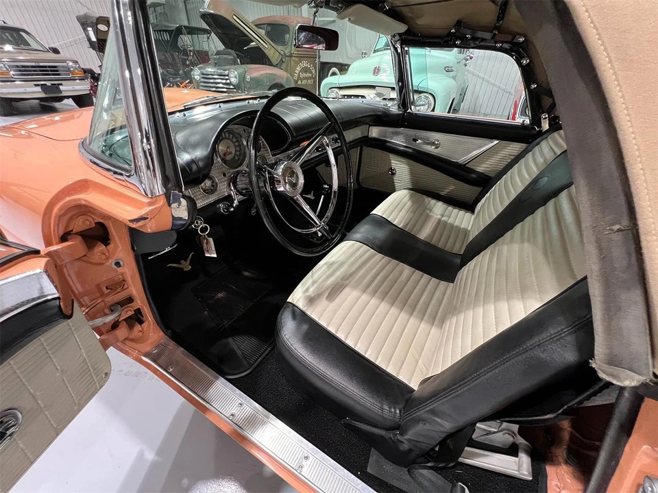 1957 Ford Thunderbird 1st Gen - Image 25 of 31