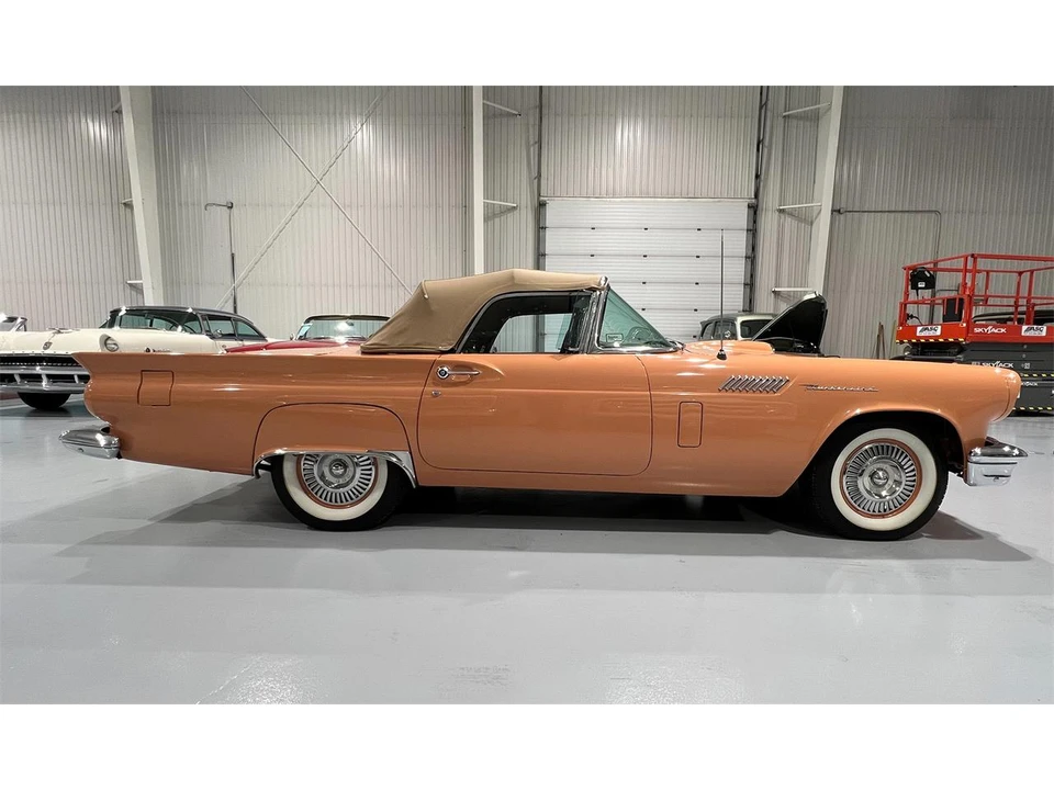 1957 Ford Thunderbird 1st Gen - Image 10 of 31