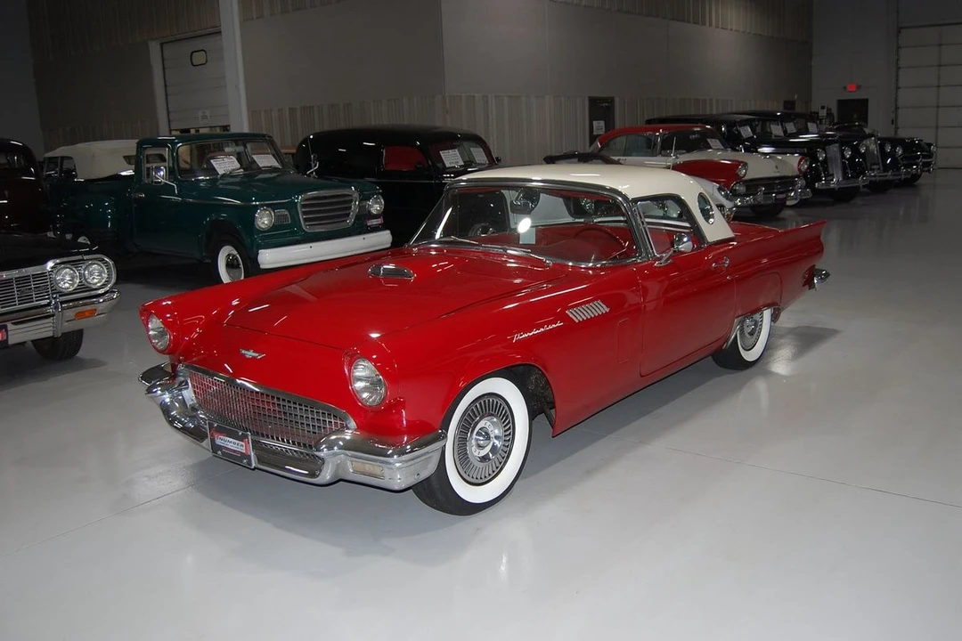 1957 Ford Thunderbird 1st Gen - Image 29 of 31