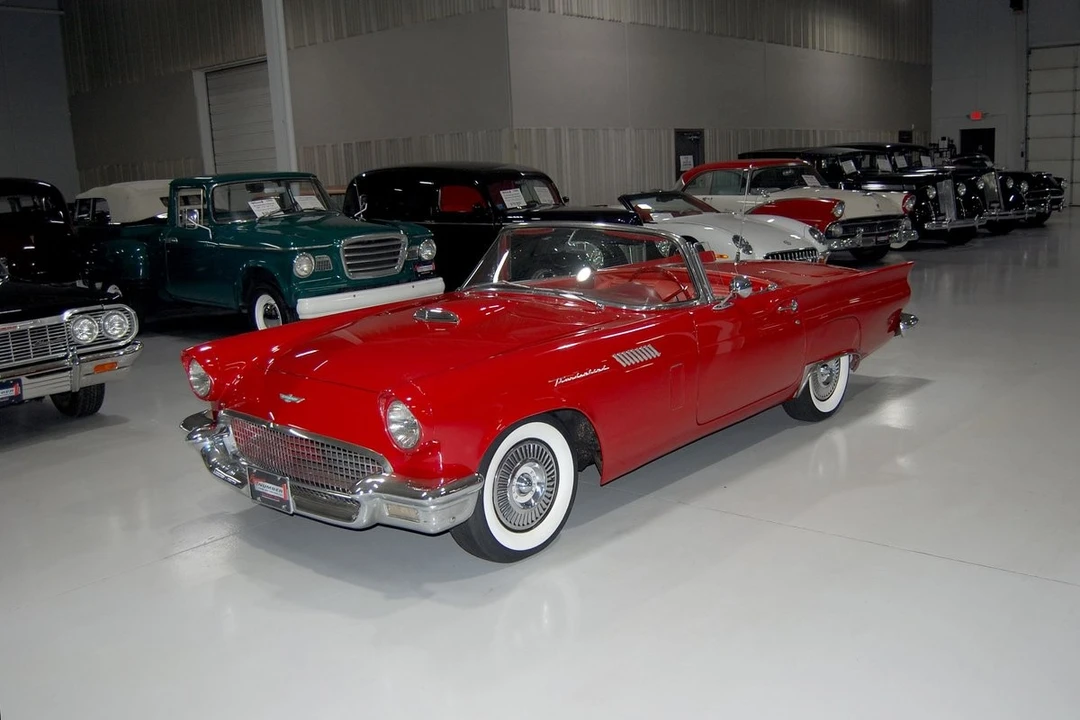 1957 Ford Thunderbird 1st Gen - Image 21 of 31