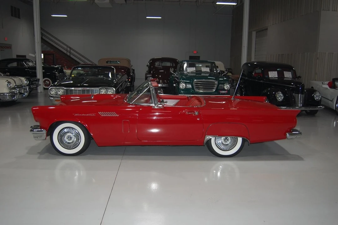 1957 Ford Thunderbird 1st Gen - Image 28 of 31