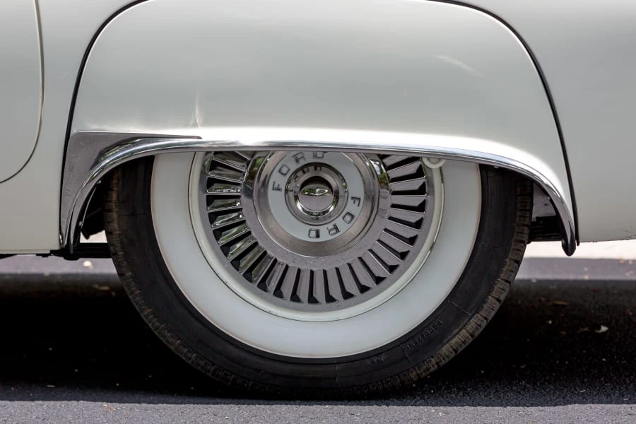 1957 Ford Thunderbird 1st Gen - Image 17 of 31