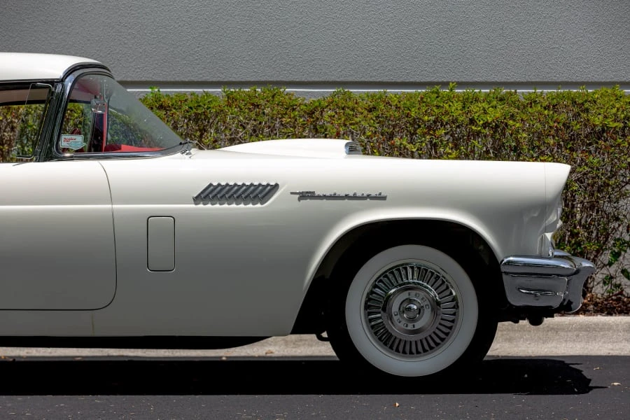 1957 Ford Thunderbird 1st Gen - Image 18 of 31