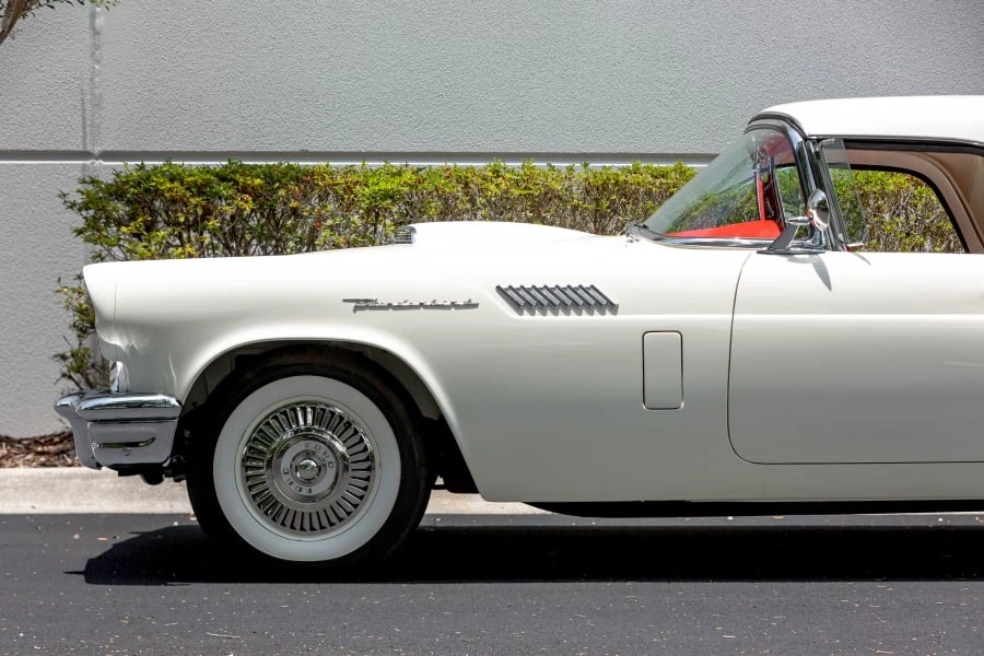 1957 Ford Thunderbird 1st Gen - Image 19 of 31