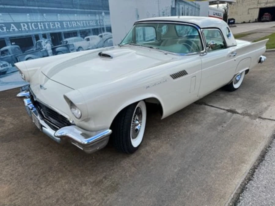 1957 Ford Thunderbird 1st Gen - Image 9 of 31