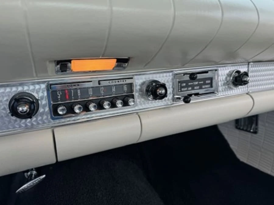 1957 Ford Thunderbird 1st Gen - Image 19 of 31