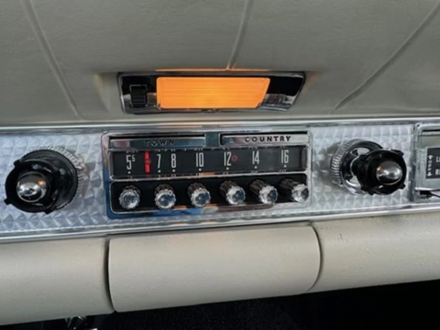 1957 Ford Thunderbird 1st Gen - Image 25 of 31