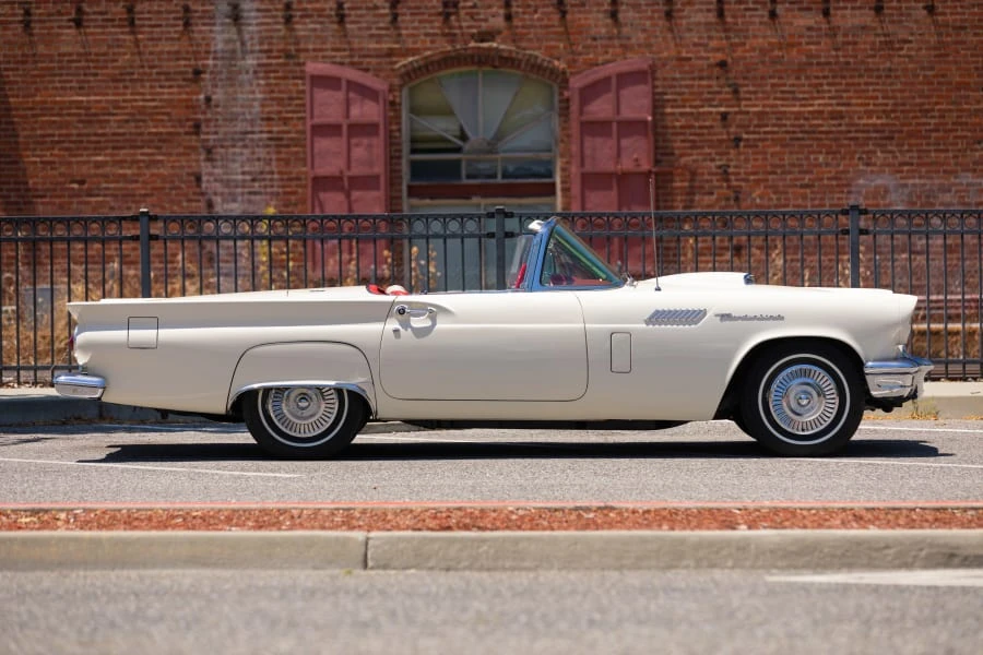 1957 Ford Thunderbird 1st Gen - Image 11 of 28