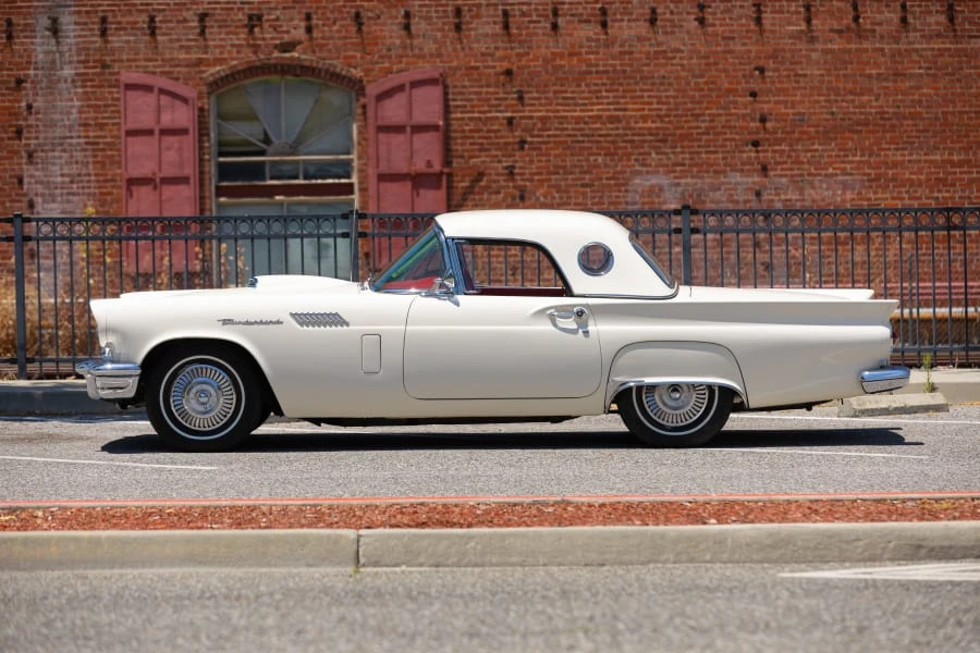 1957 Ford Thunderbird 1st Gen - Image 9 of 28