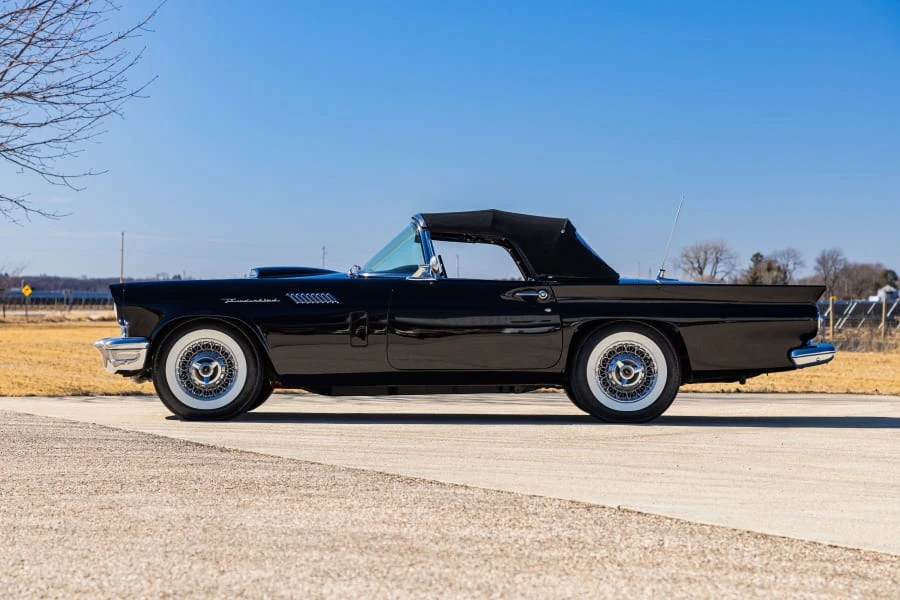 1957 Ford Thunderbird 1st Gen - Image 15 of 31