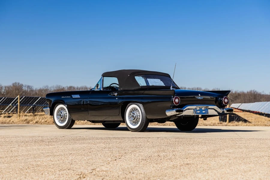 1957 Ford Thunderbird 1st Gen - Image 21 of 31