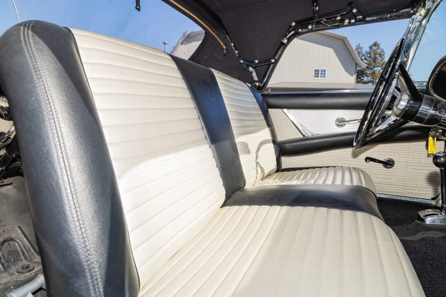 1957 Ford Thunderbird 1st Gen - Image 26 of 31