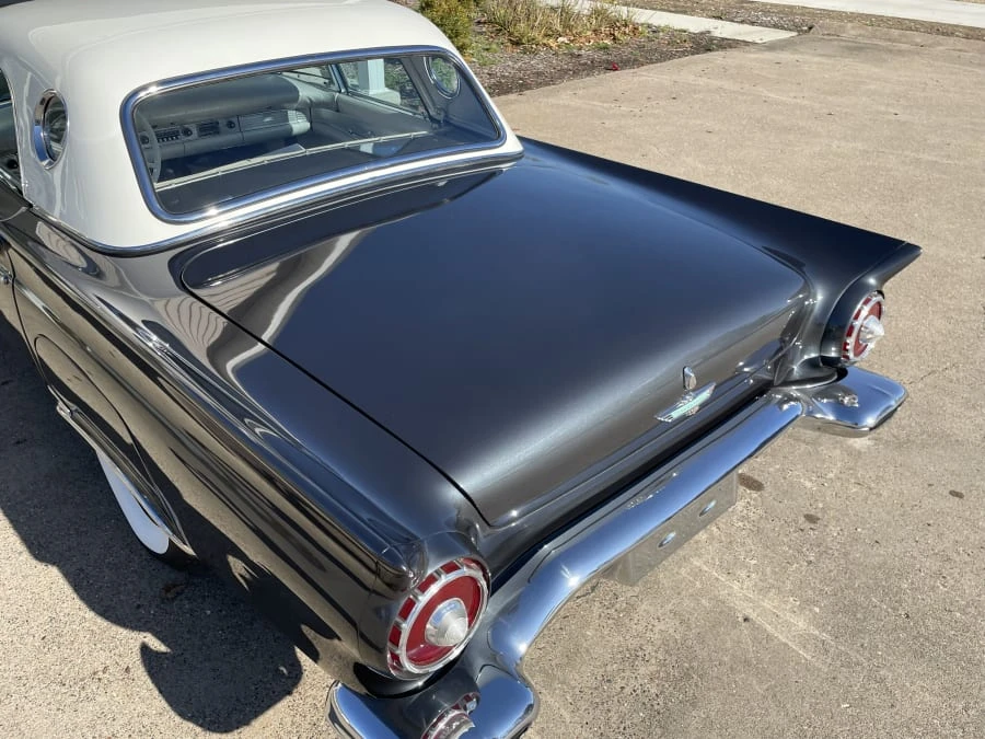 1957 Ford Thunderbird 1st Gen - Image 17 of 30