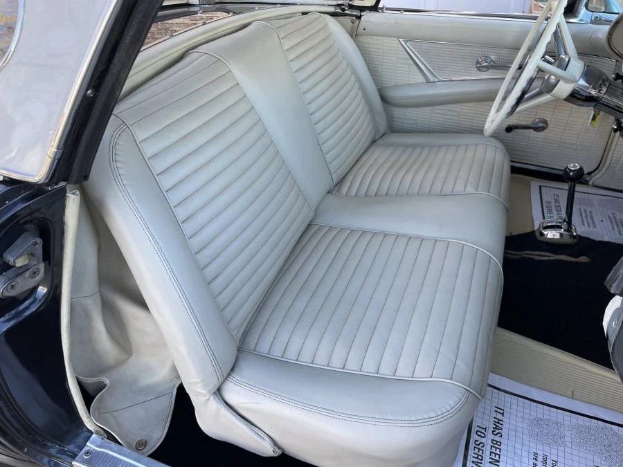 1957 Ford Thunderbird 1st Gen - Image 22 of 30