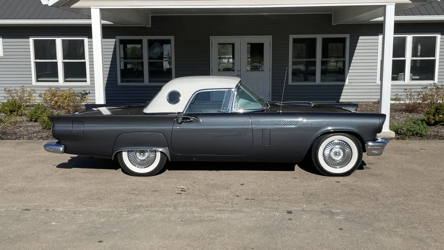 1957 Ford Thunderbird 1st Gen - Image 15 of 30