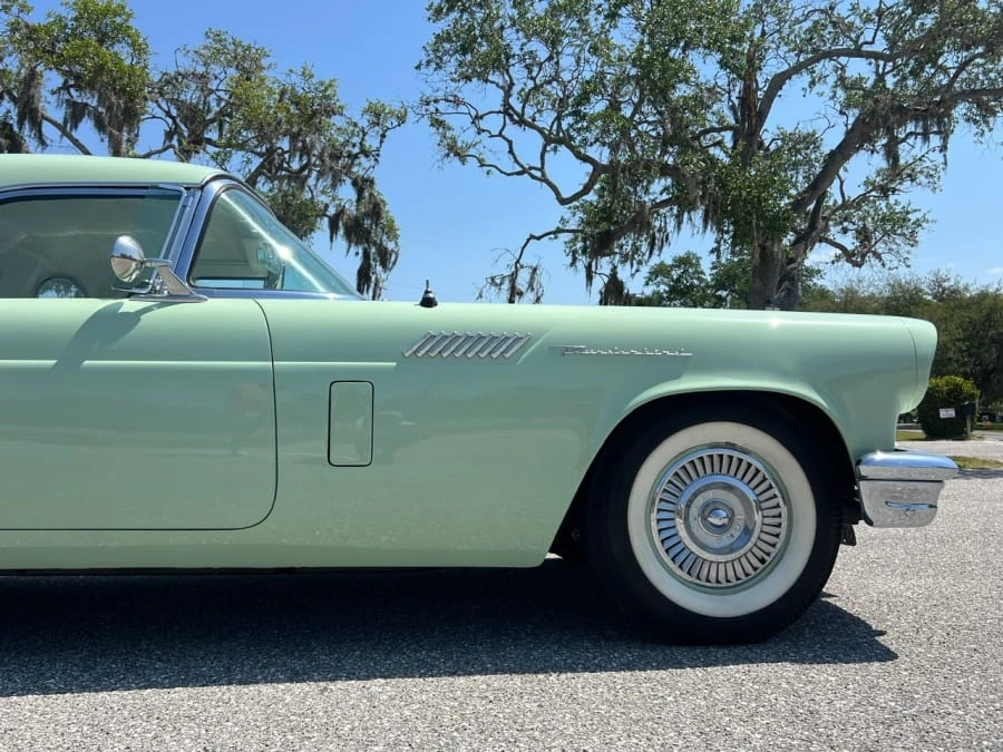 1957 Ford Thunderbird 1st Gen - Image 14 of 27