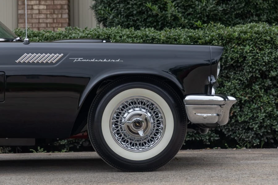 1957 Ford Thunderbird 1st Gen - Image 17 of 31
