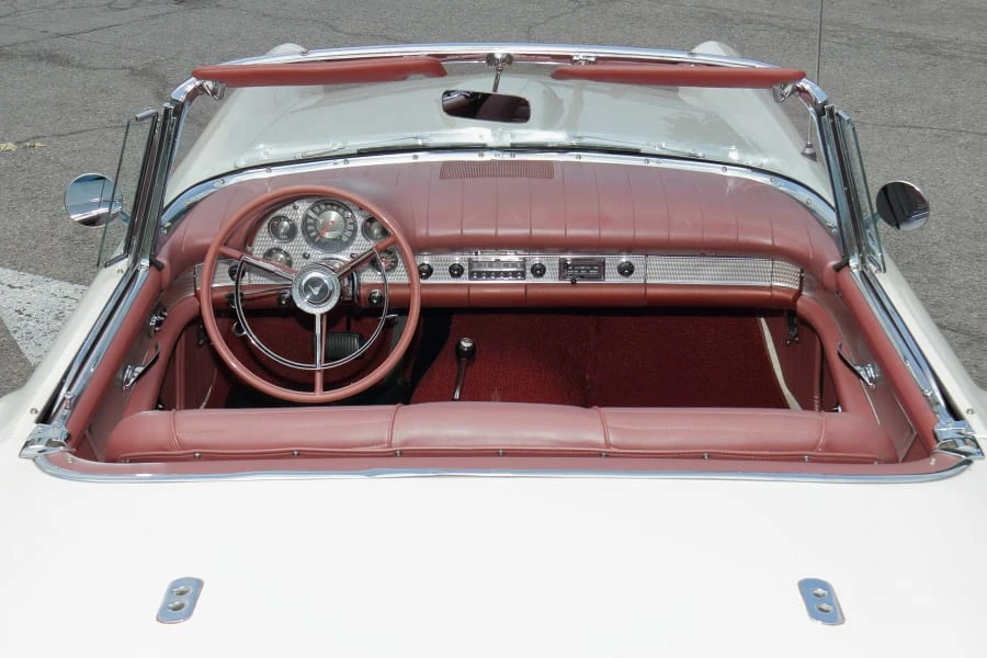 1957 Ford Thunderbird 1st Gen - Image 27 of 31