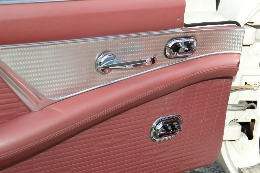 1957 Ford Thunderbird 1st Gen - Image 24 of 31