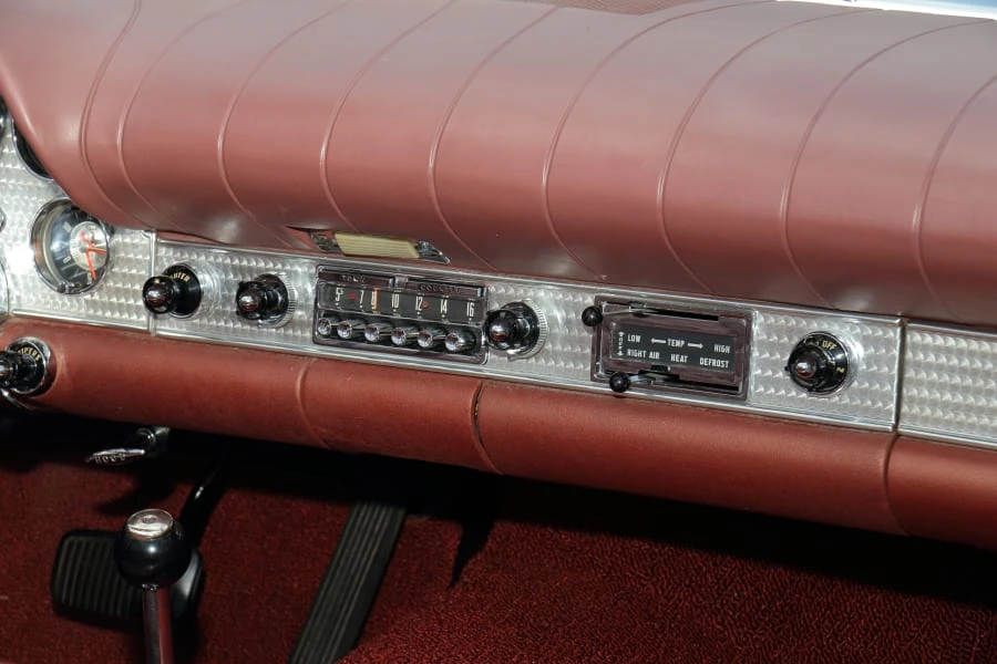 1957 Ford Thunderbird 1st Gen - Image 26 of 31