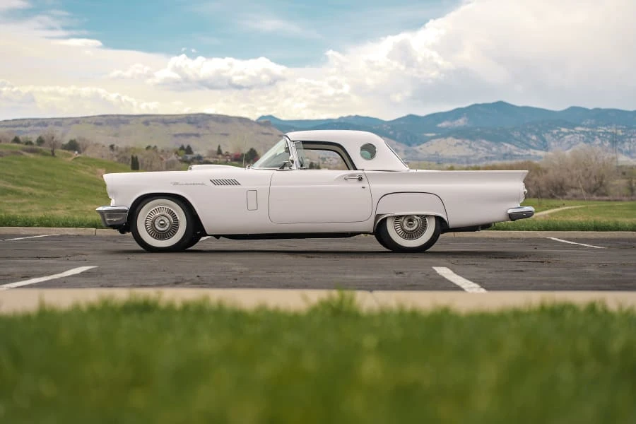 1957 Ford Thunderbird 1st Gen - Image 27 of 31