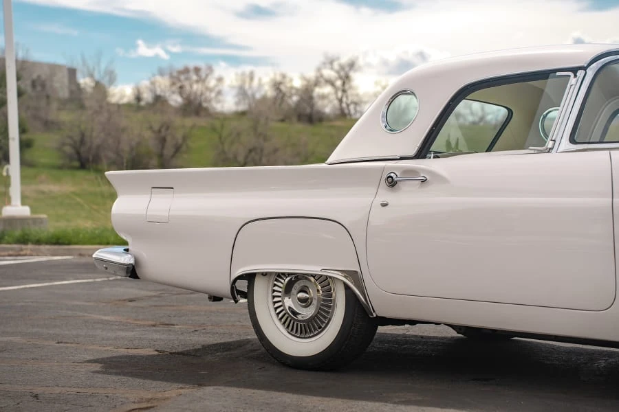 1957 Ford Thunderbird 1st Gen - Image 28 of 31