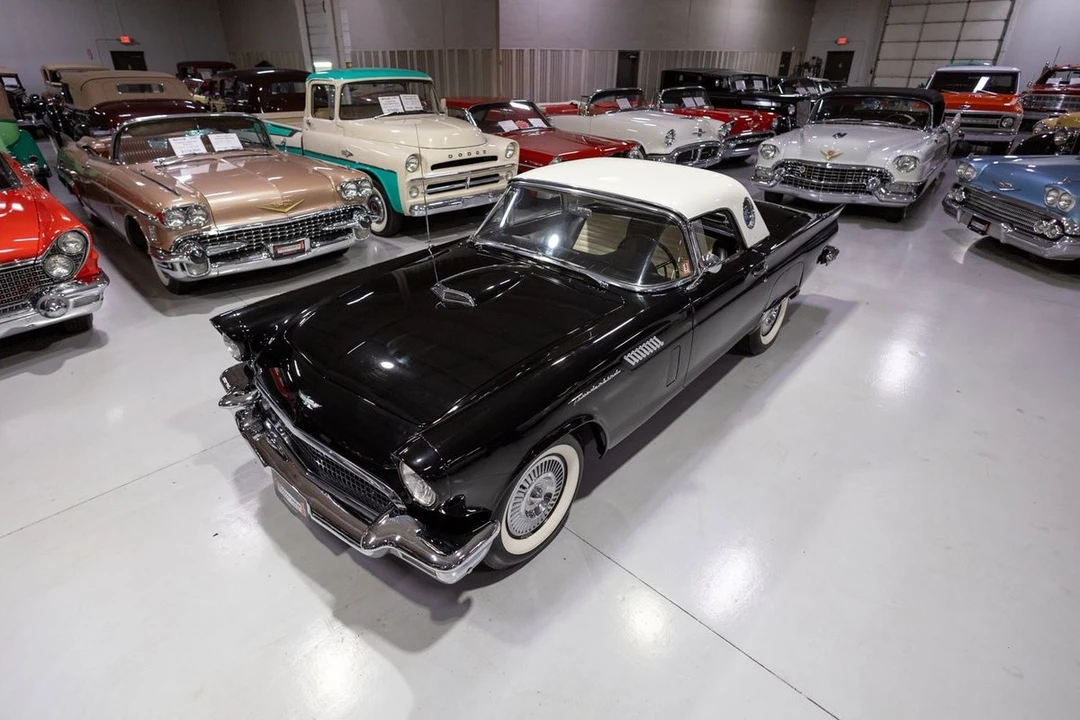 1957 Ford Thunderbird 1st Gen - Image 13 of 31