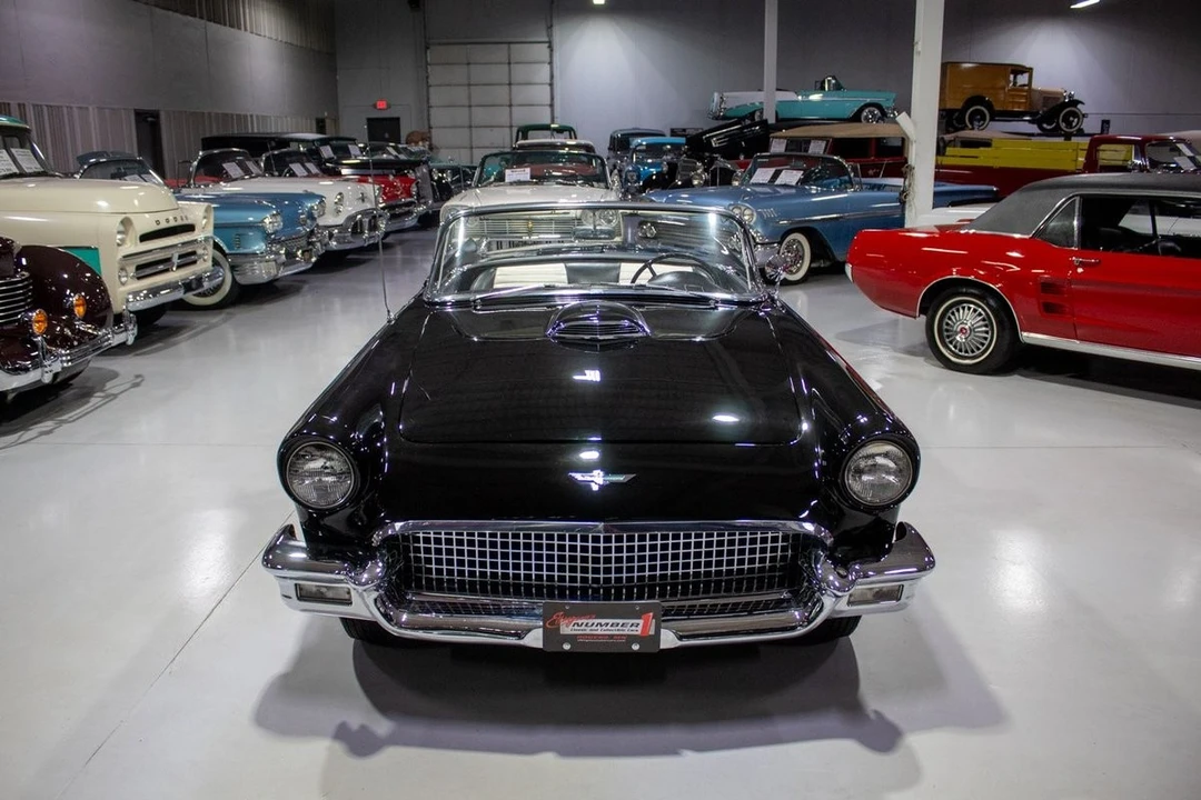 1957 Ford Thunderbird 1st Gen - Image 22 of 31