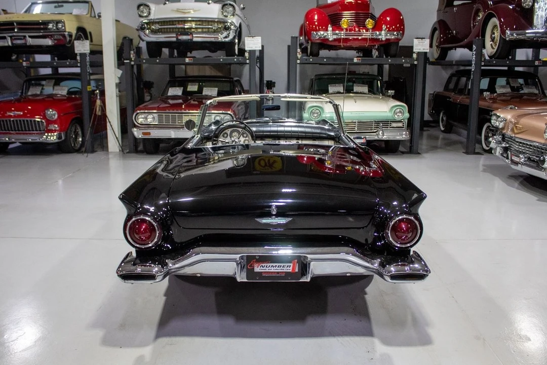 1957 Ford Thunderbird 1st Gen - Image 26 of 31