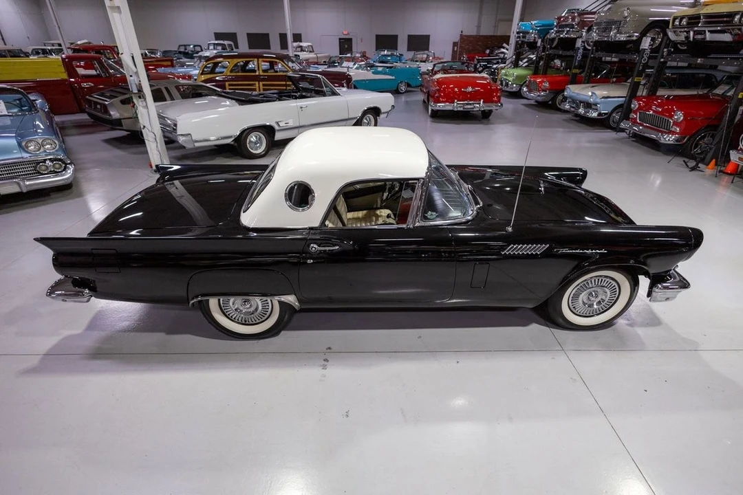 1957 Ford Thunderbird 1st Gen - Image 16 of 31