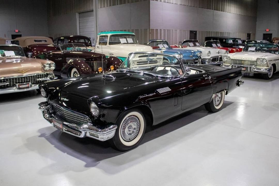 1957 Ford Thunderbird 1st Gen - Image 21 of 31