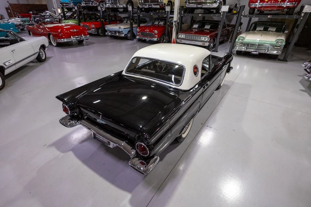 1957 Ford Thunderbird 1st Gen - Image 17 of 31