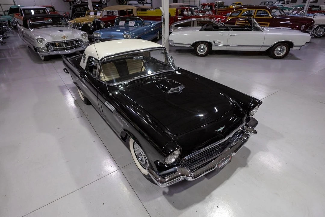 1957 Ford Thunderbird 1st Gen - Image 15 of 31