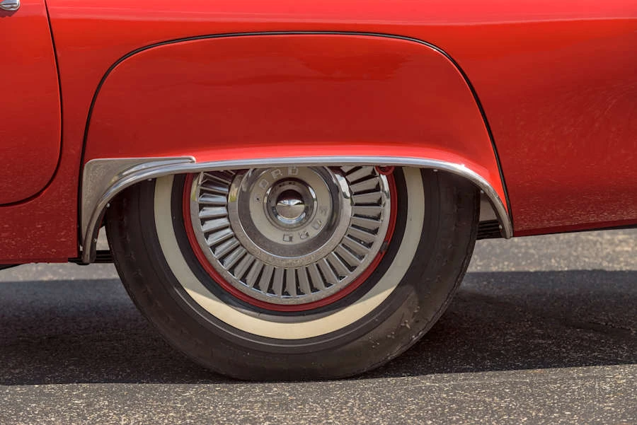 1957 Ford Thunderbird 1st Gen - Image 27 of 31