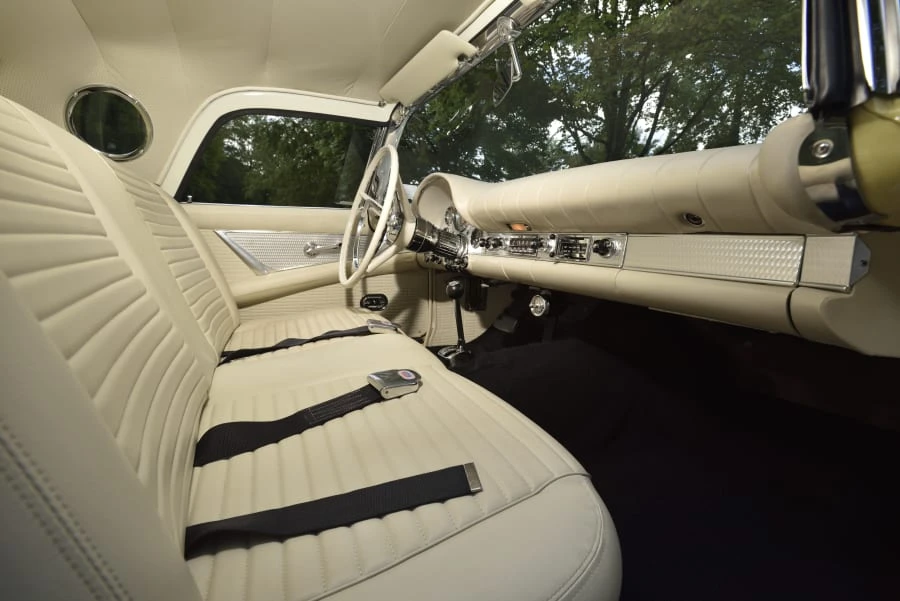 1957 Ford Thunderbird 1st Gen - Image 26 of 31
