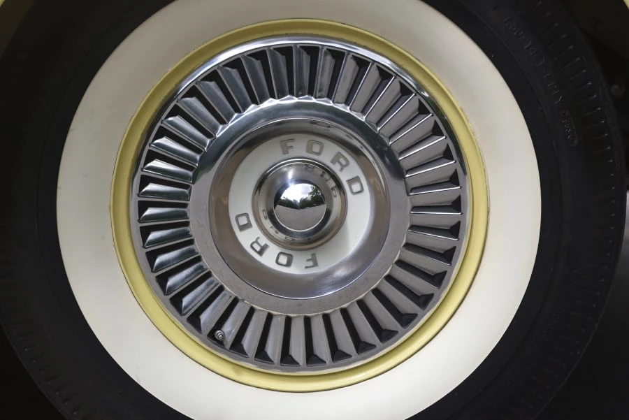 1957 Ford Thunderbird 1st Gen - Image 12 of 31