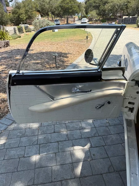 1957 Ford Thunderbird 1st Gen - Image 18 of 23