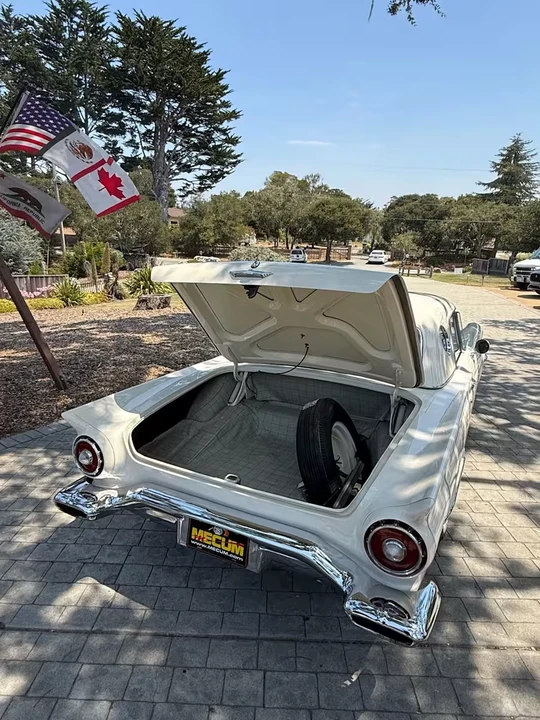 1957 Ford Thunderbird 1st Gen - Image 22 of 23