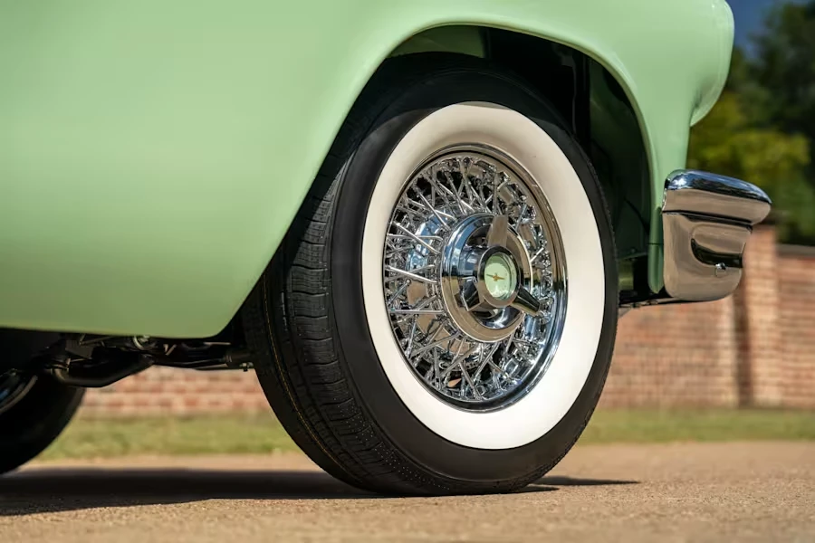 1957 Ford Thunderbird 1st Gen - Image 30 of 31