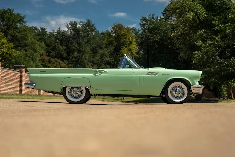 1957 Ford Thunderbird 1st Gen - Image 15 of 31