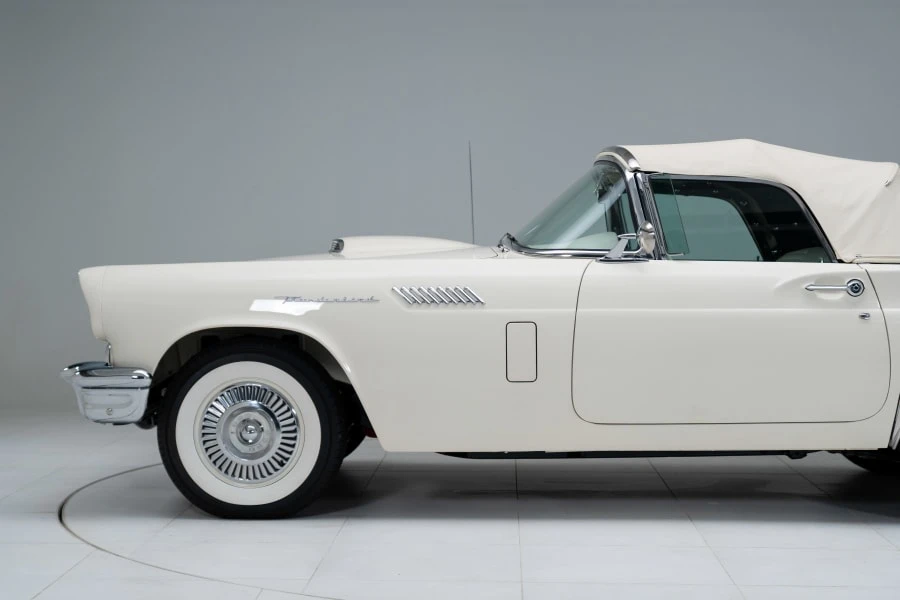 1957 Ford Thunderbird 1st Gen - Image 17 of 31