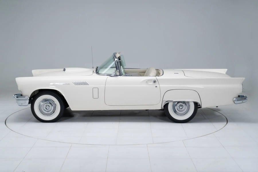 1957 Ford Thunderbird 1st Gen - Image 29 of 31