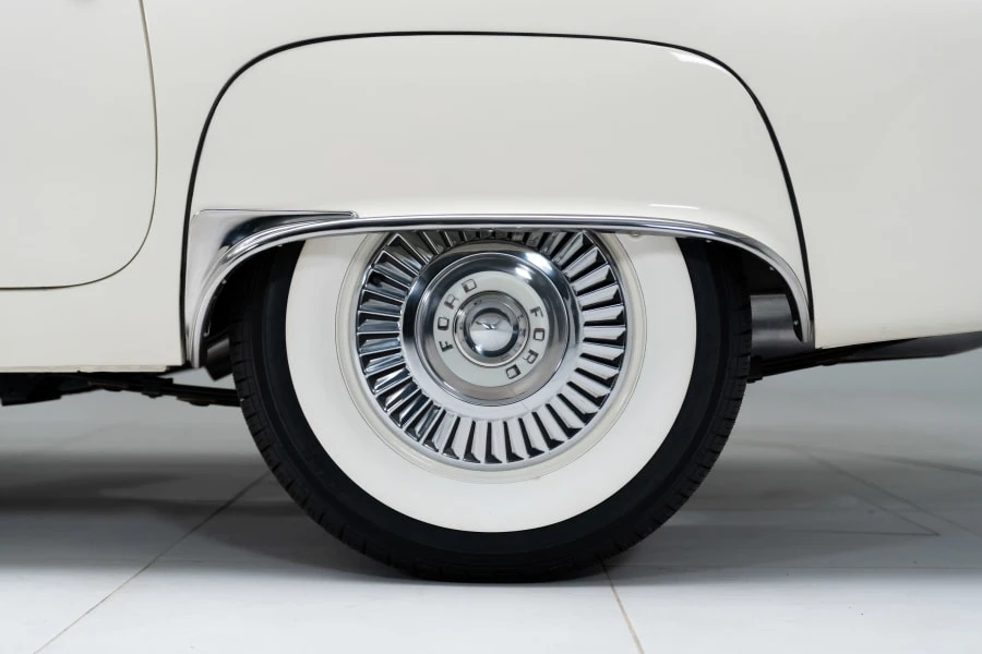 1957 Ford Thunderbird 1st Gen - Image 14 of 31