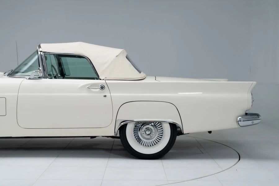 1957 Ford Thunderbird 1st Gen - Image 22 of 31