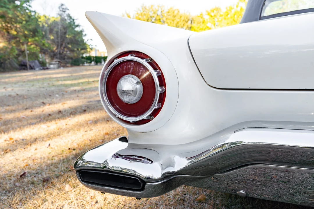 1957 Ford Thunderbird 1st Gen - Image 22 of 31