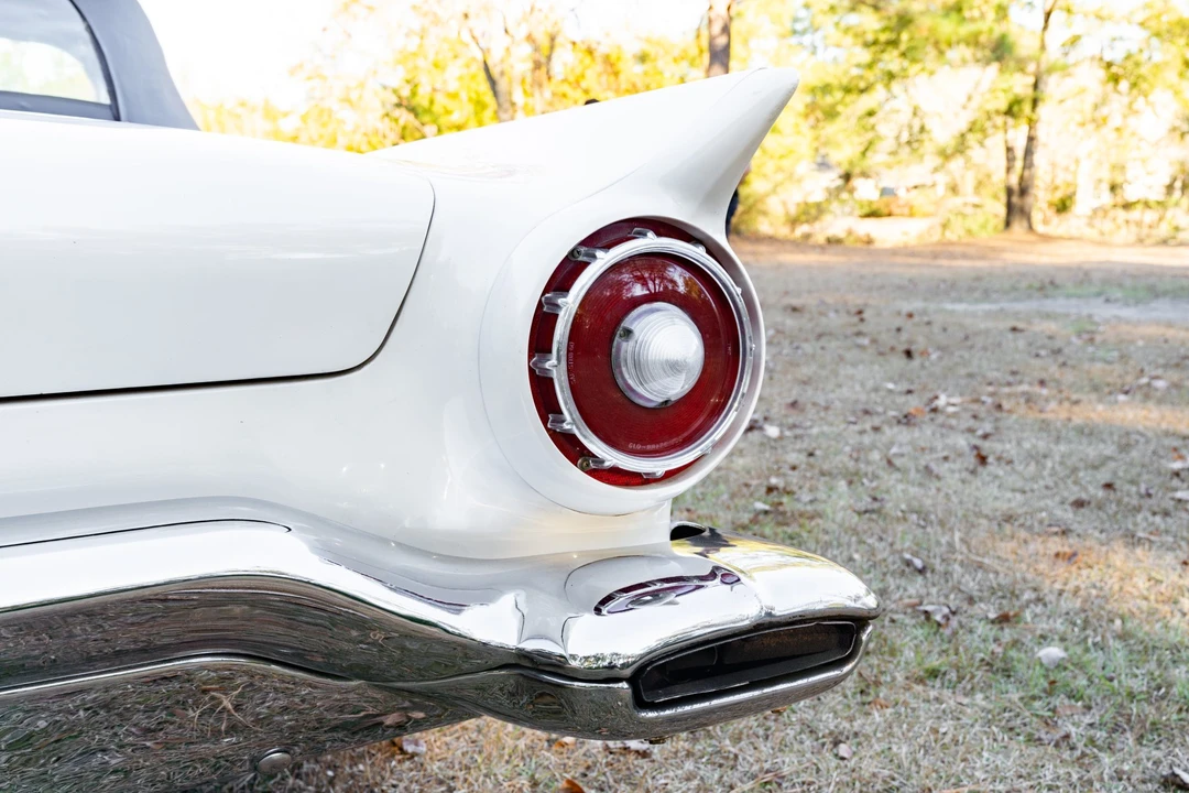 1957 Ford Thunderbird 1st Gen - Image 23 of 31