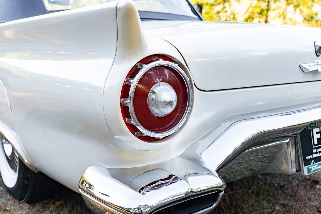 1957 Ford Thunderbird 1st Gen - Image 28 of 31