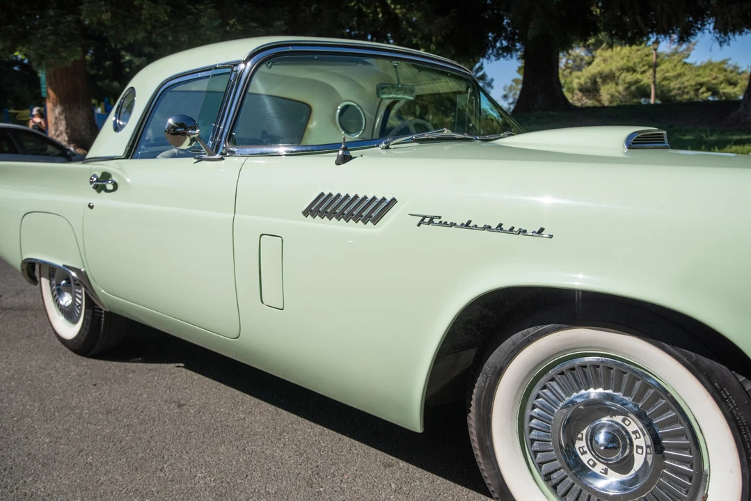 1957 Ford Thunderbird 1st Gen - Image 15 of 31